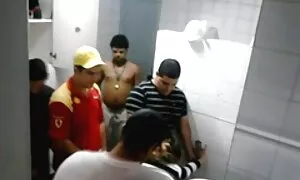 وقت الكبار اشتعلت أخي غير الشقيق وجهه افلام سكسي يتيوب لأسفل ، انتظر