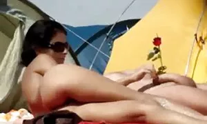 - كيتوموب افلام سكسي Apolonia التدفق مثل الوحش البري على الديك