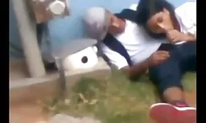 سمسار موقع افلم سكسي عقارات بيني باكس بيع المنزل لامتصاص الديك!